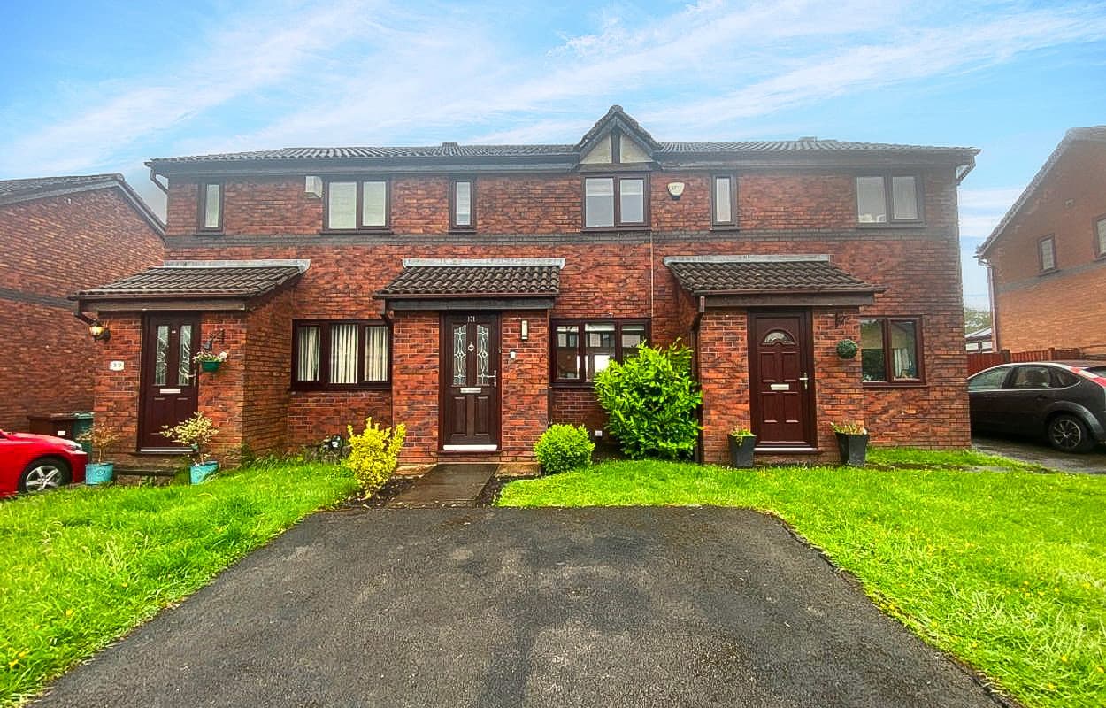 Warwick Road, Radcliffe, M26