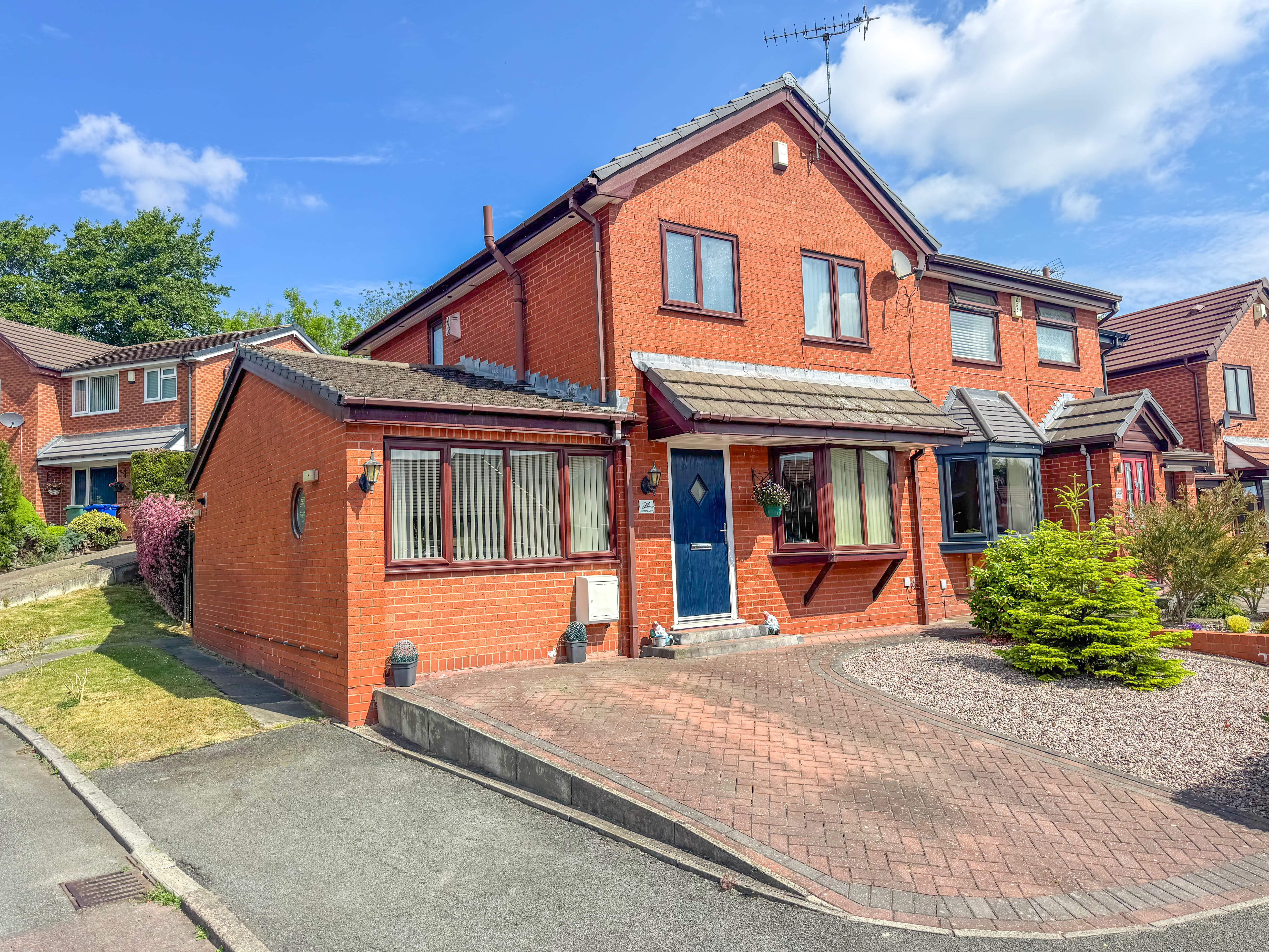 Lomond Drive, Bury, BL8