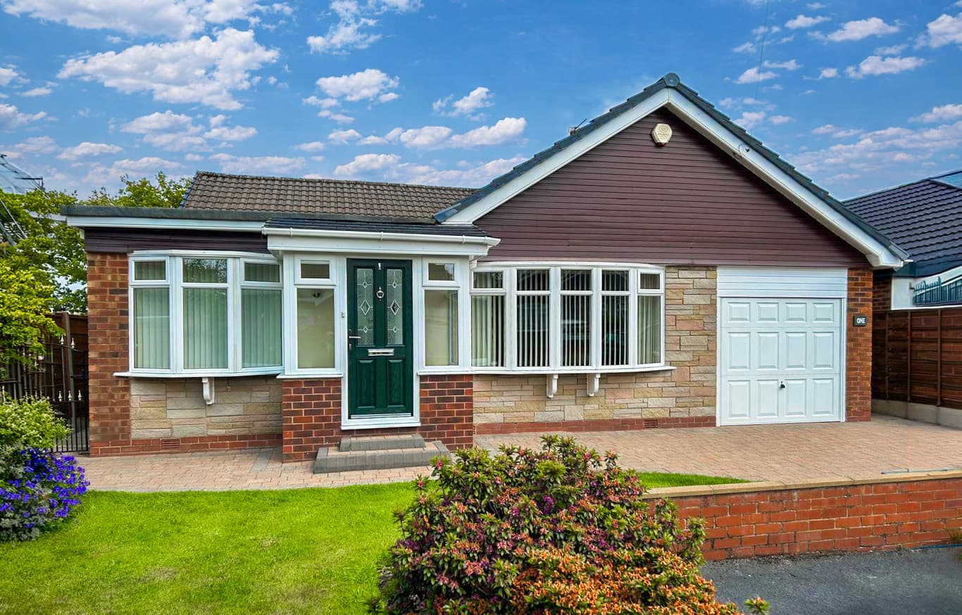 Warwick Close, Greenmount, BL8
