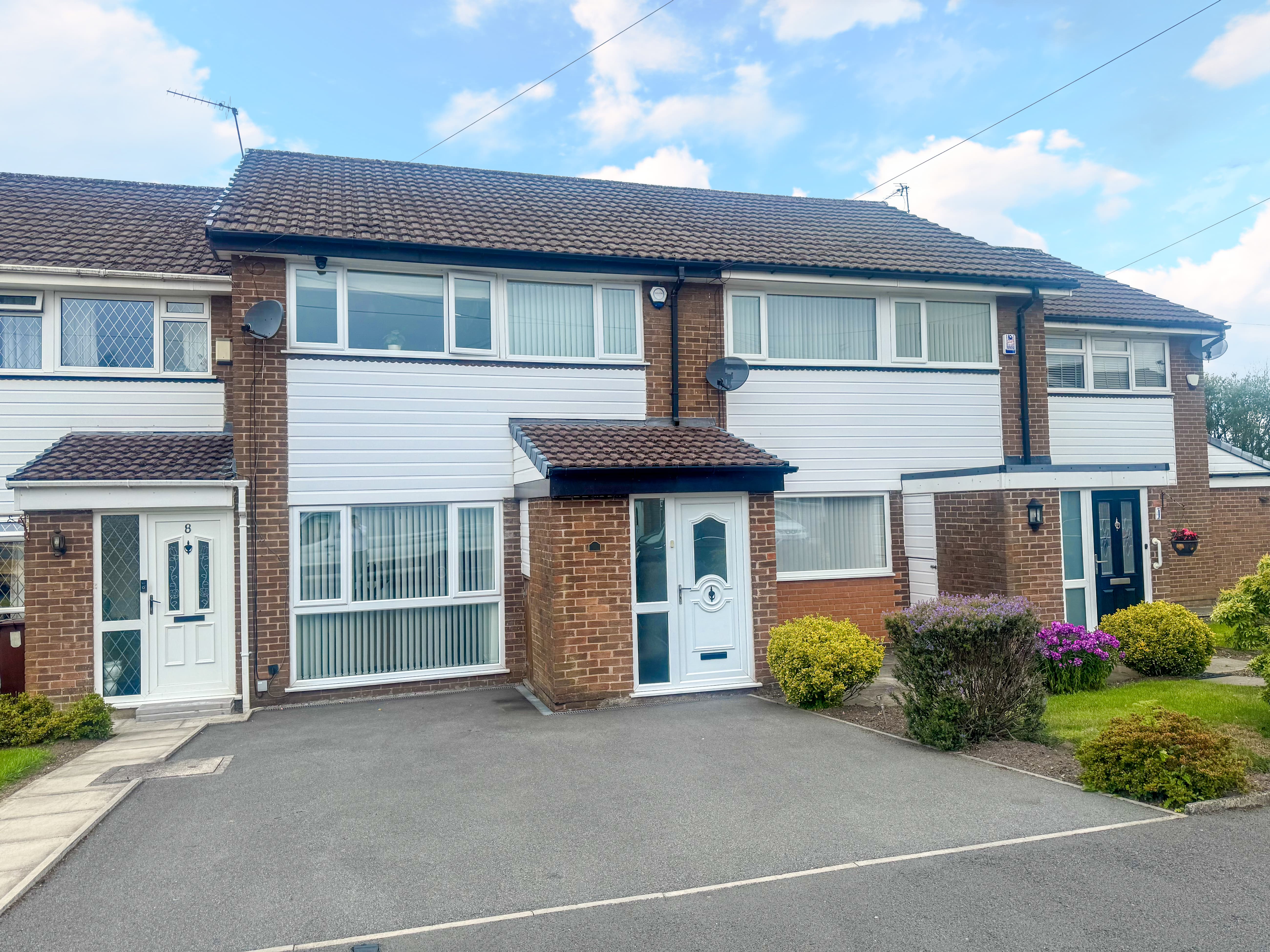 Severn Close, Walmersley, BL9