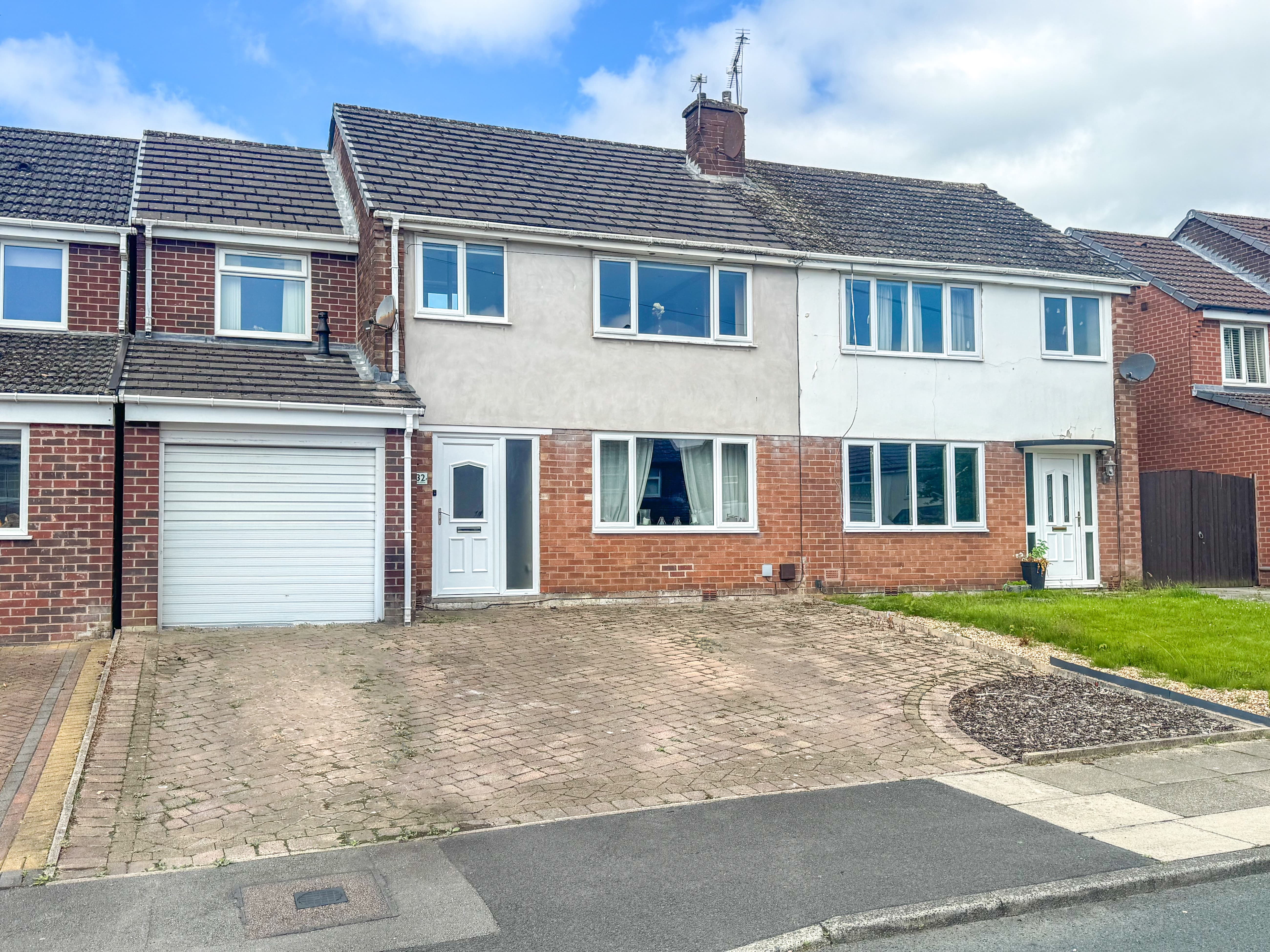 Fieldhead Avenue, Seddons Farm, Bury, BL8