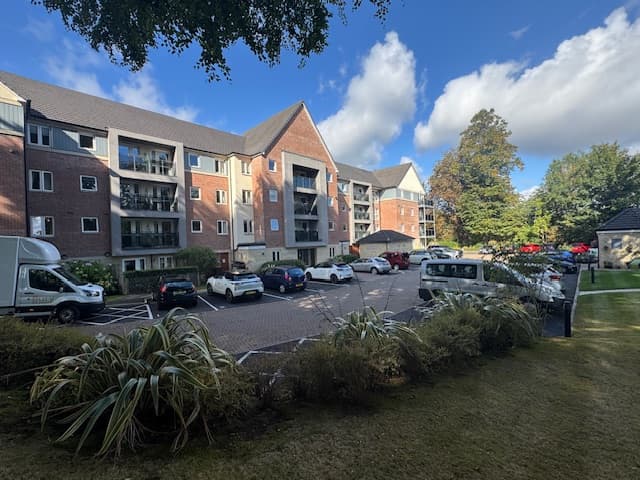 Broadfield Court, Park View Road, Prestwich M25 1QF