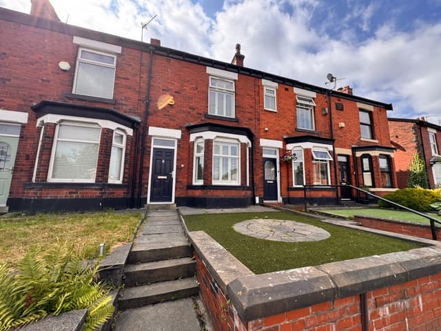 Rochdale Road East, Heywood OL10 1QJ
