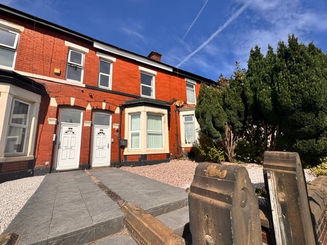 Manchester Road, Bury BL9 0SX