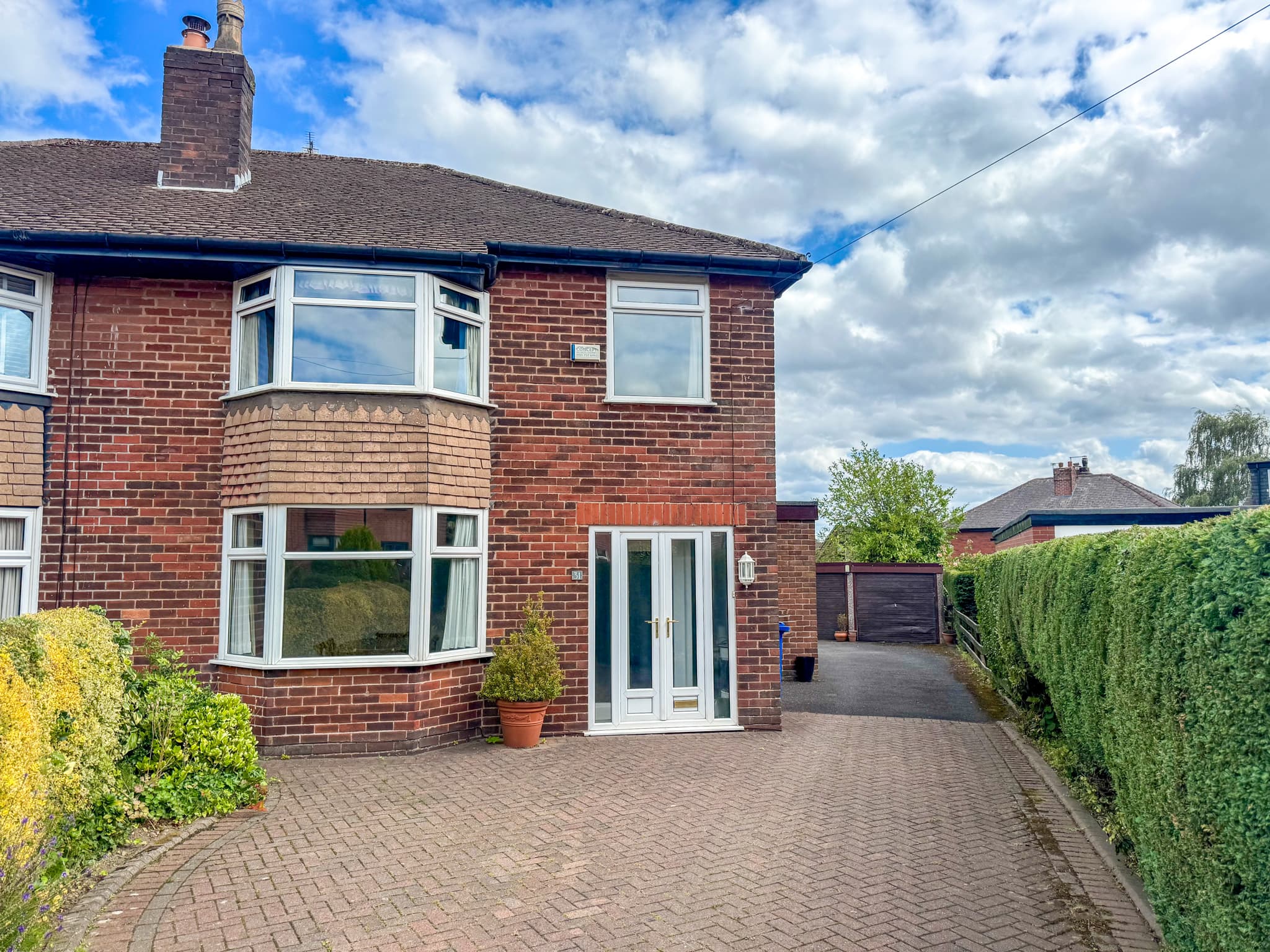 Sherwood Avenue, Radcliffe, M26