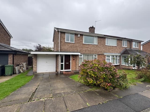 Sunningdale Close, Bury BL8 2DG