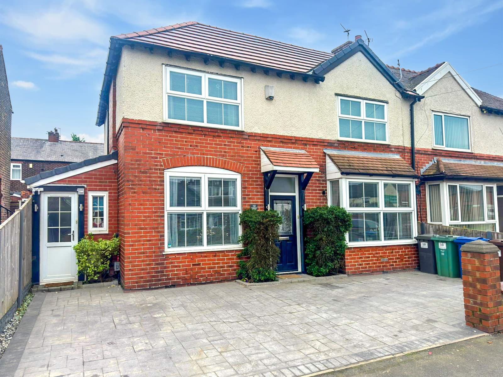 Countess Lane, Radcliffe, M26