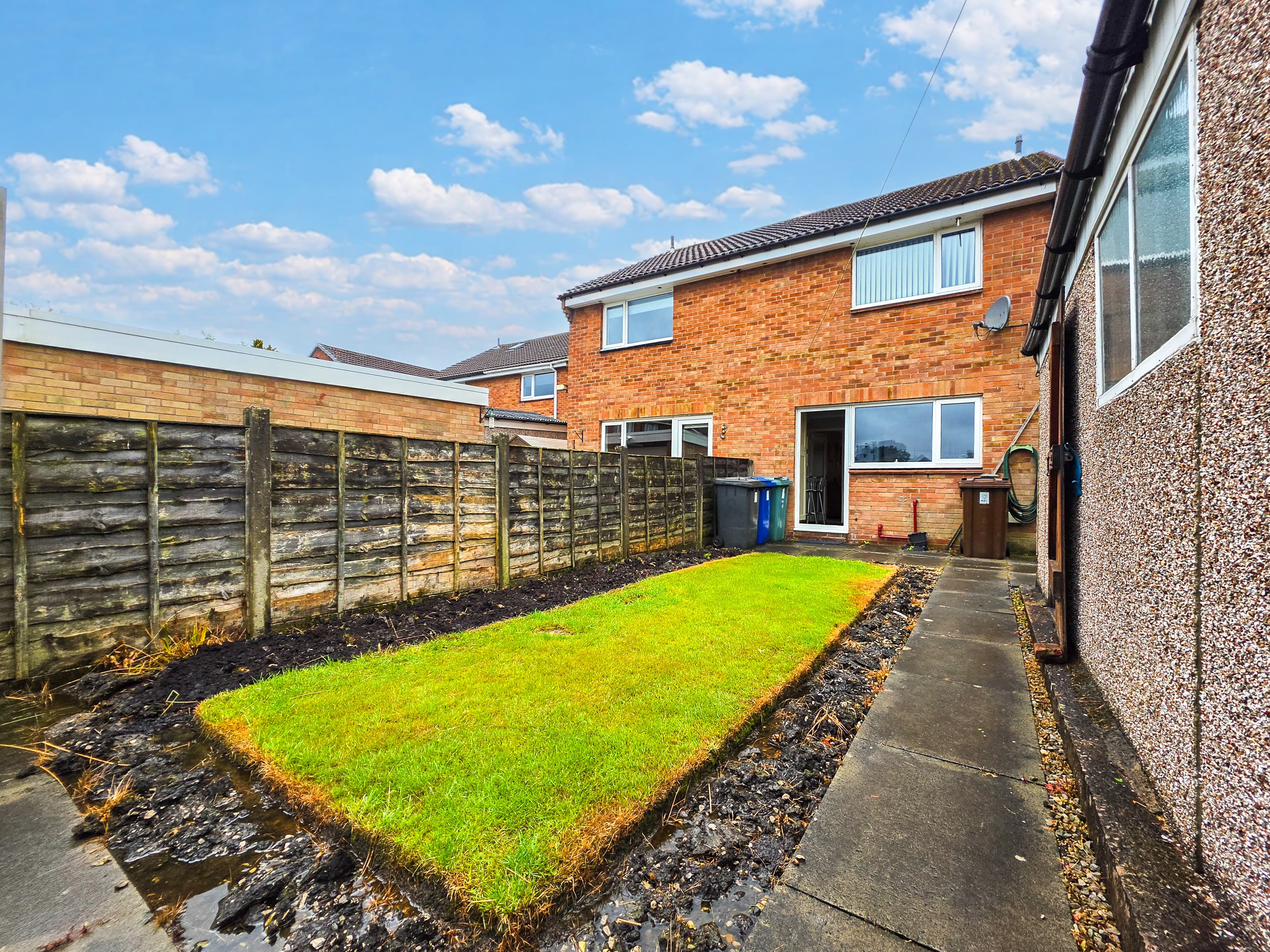 Honiton Grove, Radcliffe, M26
