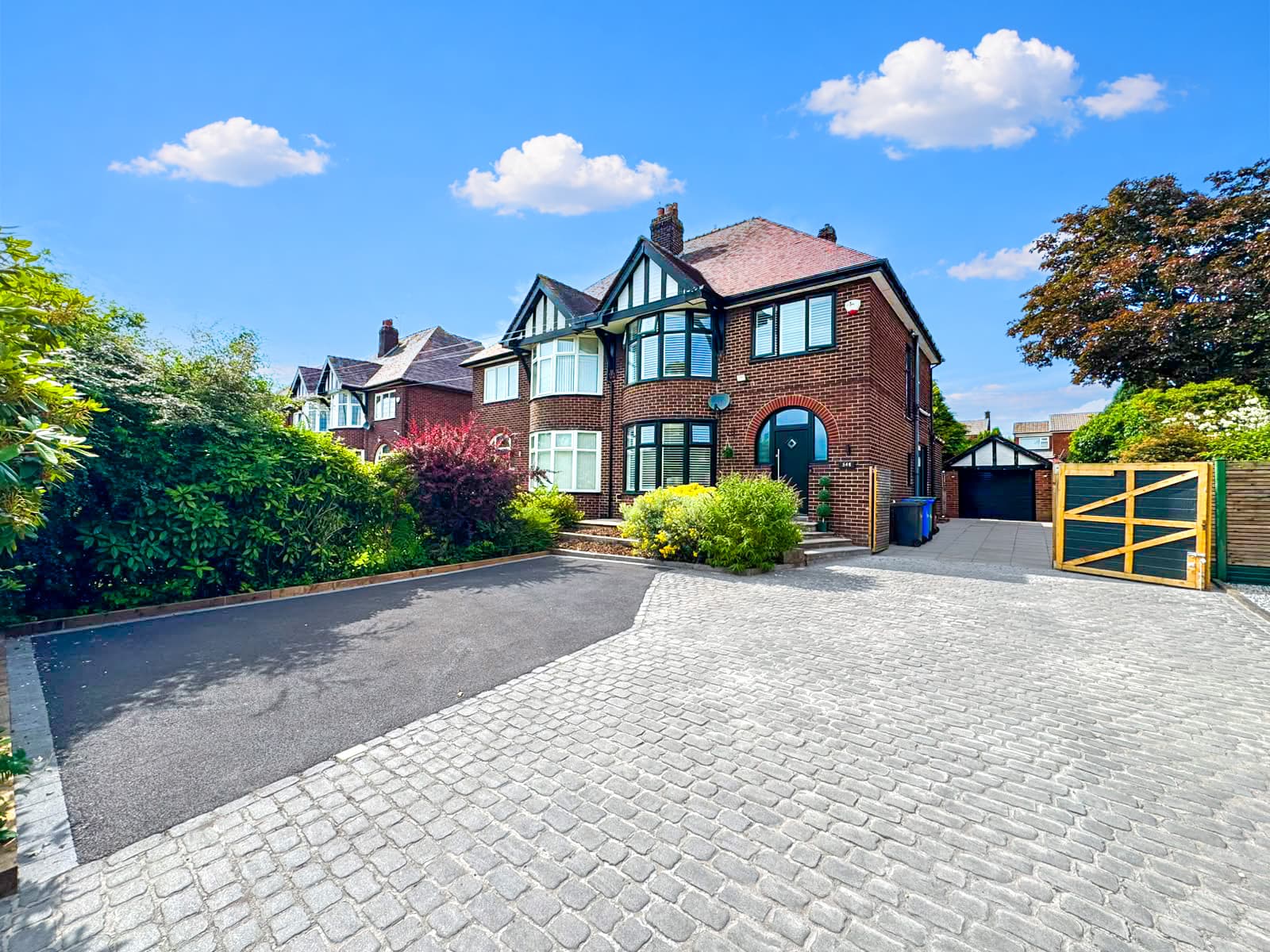 Bolton Road, Bury, BL8