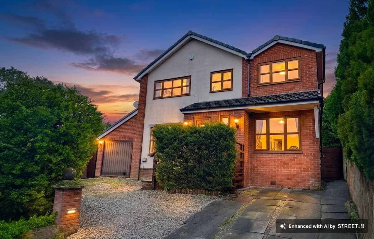 Clitheroe Drive, Lowercroft, Bury, BL8